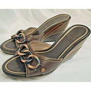 Cole Haan D19012 Women’s 7.5 B Wedge Slide Sandals Brown Leather Chain Accent